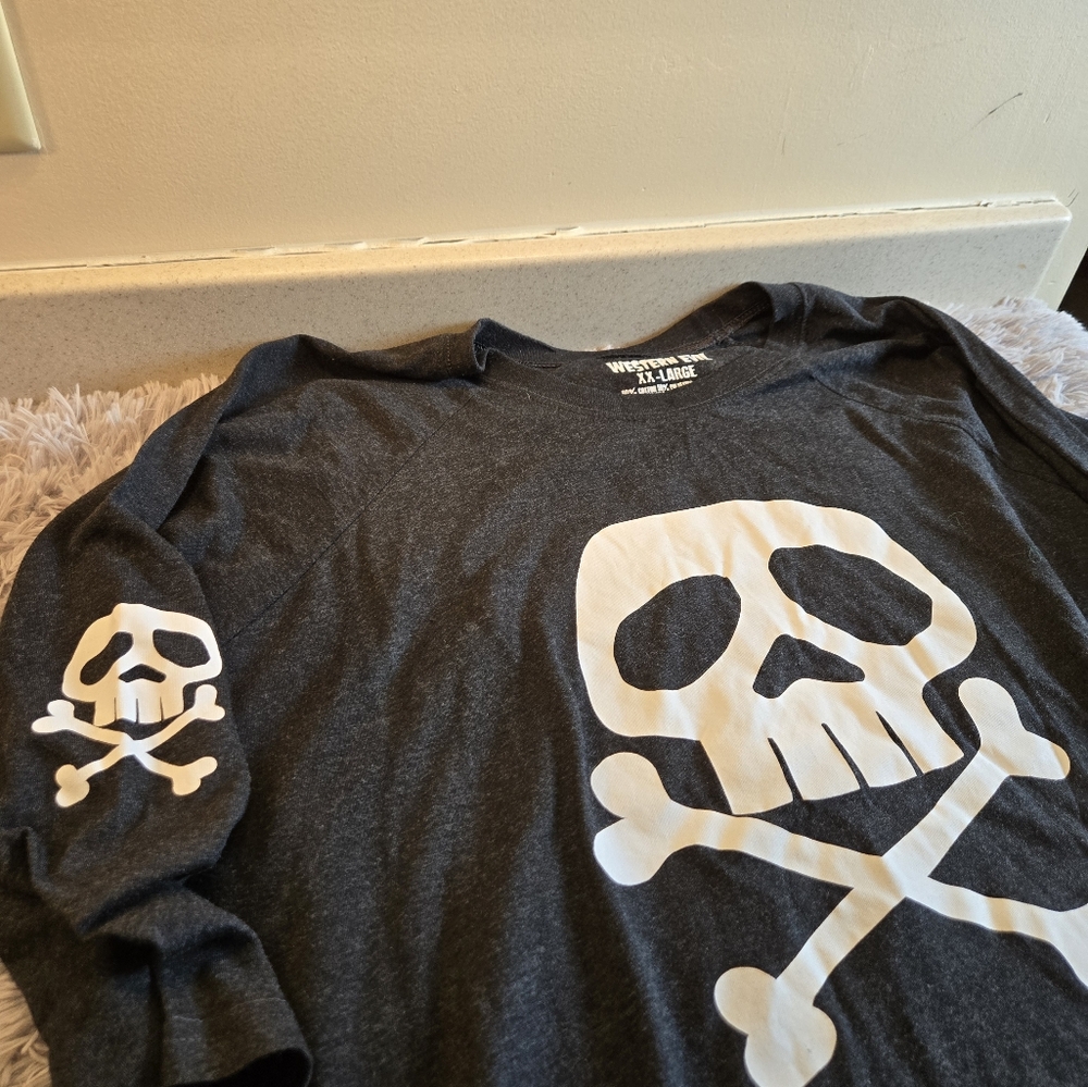 Western Evil Black and White GraphicTee with Skull Design Size XXL - Picture 5 of 10